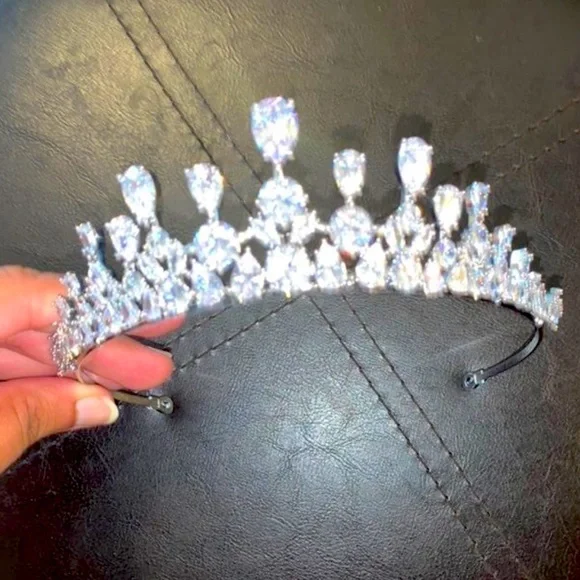 AAA CZ big teardrops bridal Tiara / Crown display picture 2